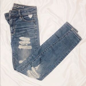 Hi-Rise American Eagle Women’s Ripped Skinny Jeans